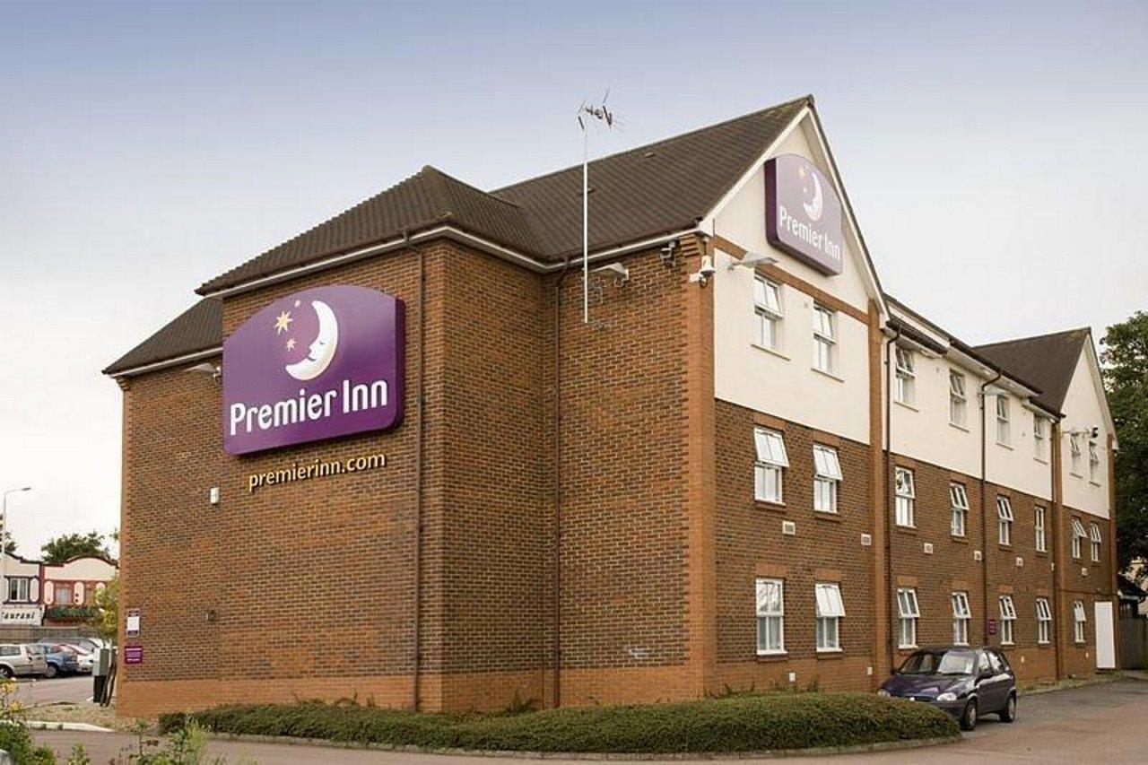 Premier Inn London Илфорд Экстерьер фото