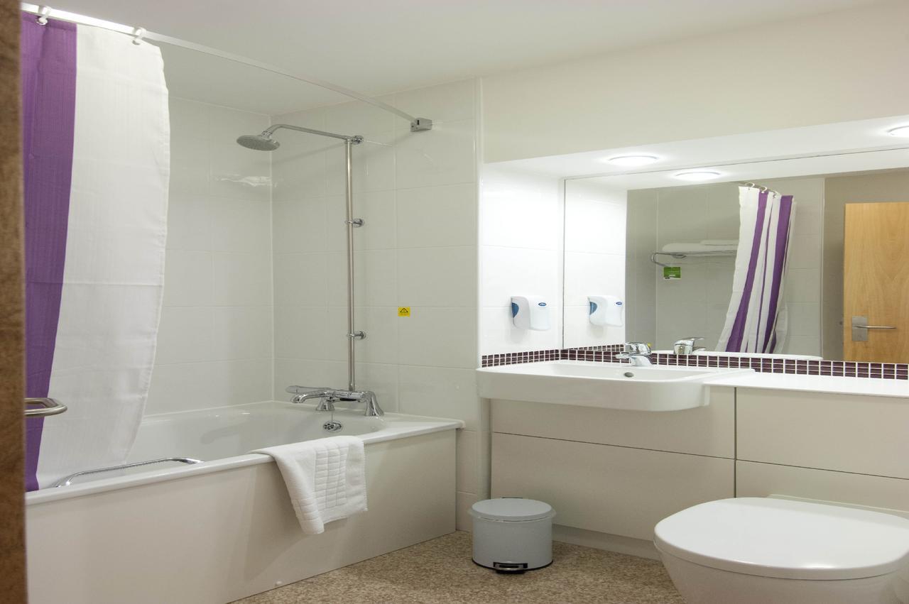 Premier Inn London Илфорд Номер фото