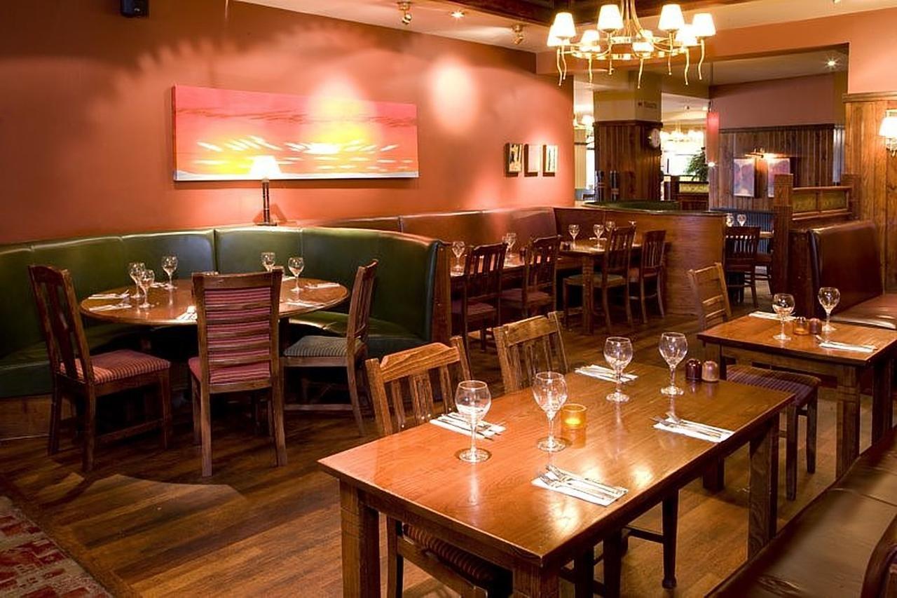 Premier Inn London Илфорд Экстерьер фото
